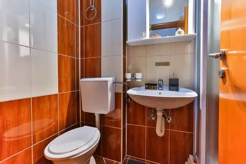 Villa Dvor Kornic in Budva — foto 28