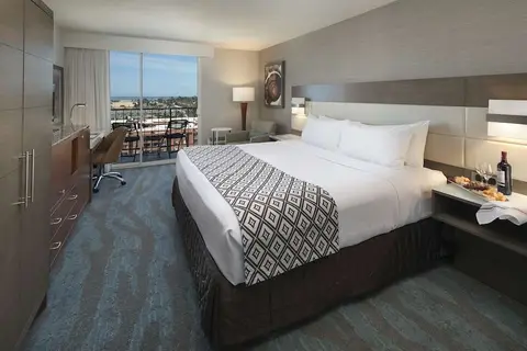 Crowne Plaza Ventura Beach in Ventura — foto 4
