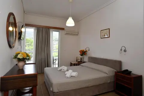 Siagas Beach Hotel in Agioi Theodoroi — foto 8