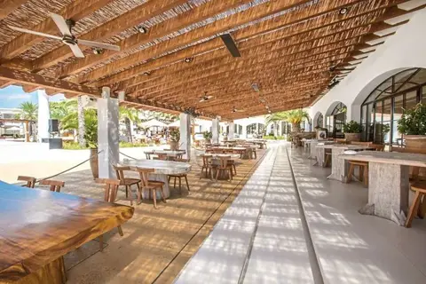 Destino Pacha Ibiza Resort in Santa Eulària des Riu, foto 8