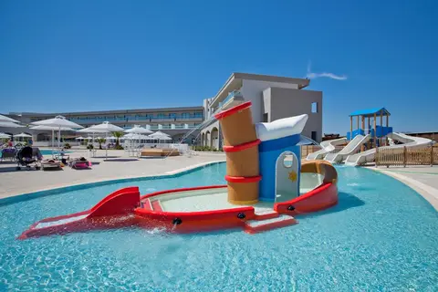 Blue Lagoon Queen in Καλύβες Πολυγύρου — foto 8