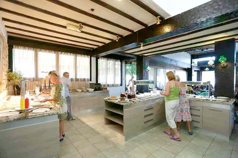 Dionysos Central Hotel in Paphos — foto 7