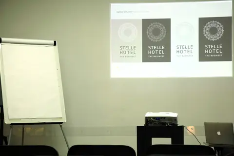 Stelle Hotel The Businest in Napels — foto 29