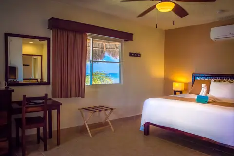 Petit Lafitte in Playa del Carmen — foto 19