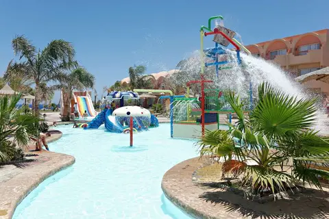 The Three Corners Sea Beach Resort in Beach Bar — foto 27