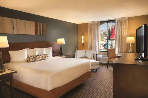 Excalibur in Paradise — foto 2