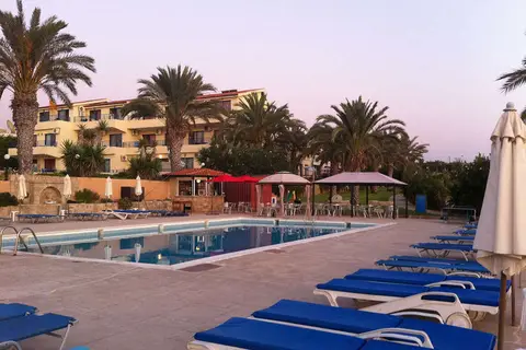 Vrachia Beach Hotel & Suites in Kissonerga — foto 20