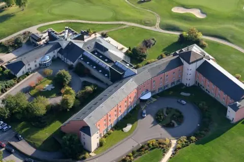 Hôtel Mercure Luxembourg Kikuoka Golf & Spa foto 1