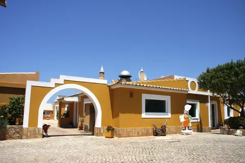 Montinho de Ouro in Lagos — foto 17