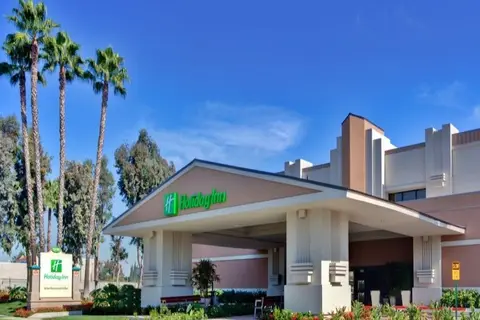 Holiday Inn Hotel & Suites Anaheim in Anaheim