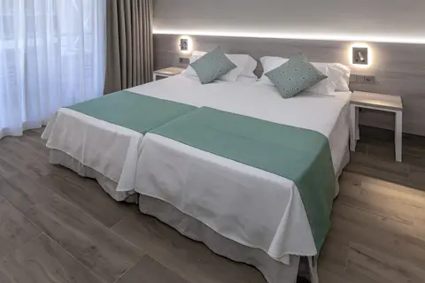 4R Casablanca Playa in Salou — foto 18