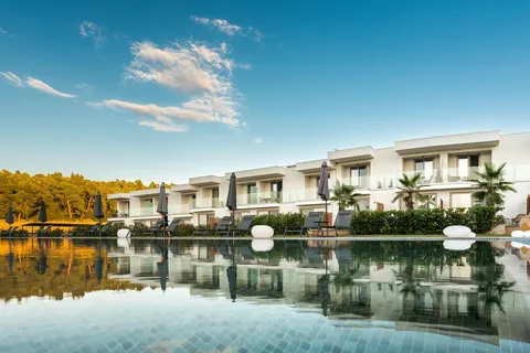 Oikos Sani Suites in Kassandra Municipal Unit