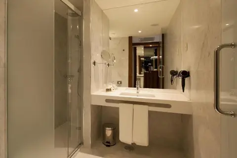 Turim Marquês Hotel in Almada — foto 18
