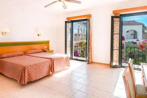 Globales Pueblo Andaluz in San Pedro de Alcántara — foto 28