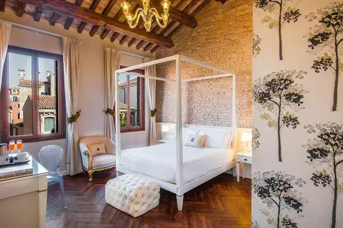 Sonder Salute Palace in Venetië