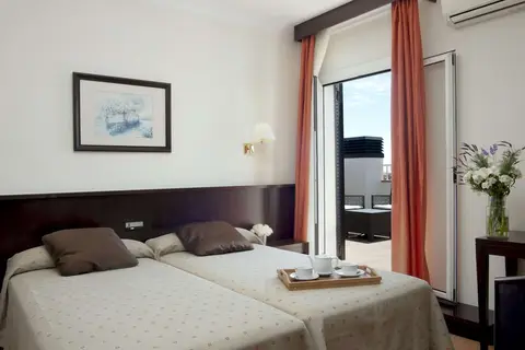 Hotel Gaudi in Barcelona — foto 29
