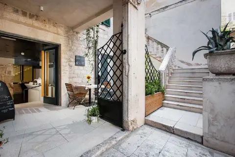 Hotel Slavija in Split — foto 10