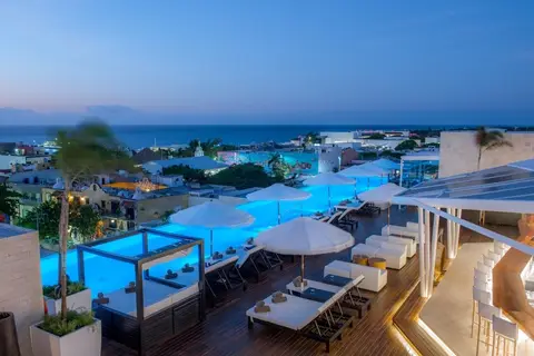 The Fives Downtown Hotel & Residences, Curio Collection by Hilton in Playa del Carmen — foto 3