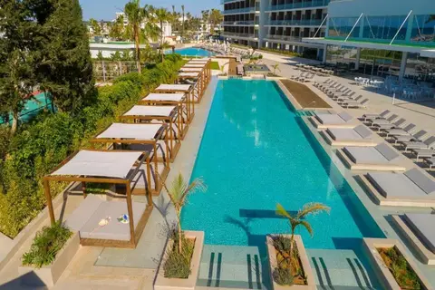 Chrysomare Beach Hotel and Resort in Ayia Napa — foto 8
