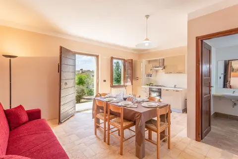 Agriturismo Borgo Pulciano in Montone — foto 17