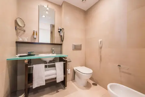 Hotel Mercader in Madrid — foto 25