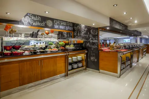 Golden Sands 3 Hotel Apartments in Dubai — foto 12