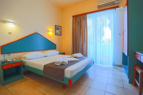 Filoxenia Hotel - Apartments in Θεολόγος — foto 9