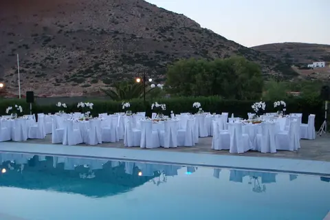 Dolphin Bay Seaside Resort & Suites in Γαλησσάς — foto 30