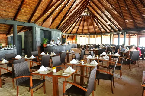 Komandoo Island Resort & Spa in ނައިފަރު — foto 19