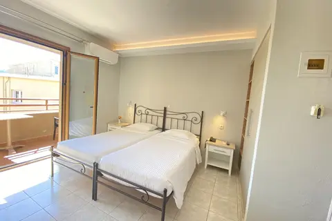 Louvre Hotel in Corfu — foto 24