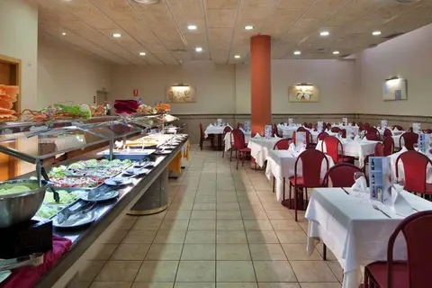H-Top Royal Sun Suites in Santa Susanna — foto 15