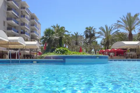 Navarra Suites Apartamentos in Salou