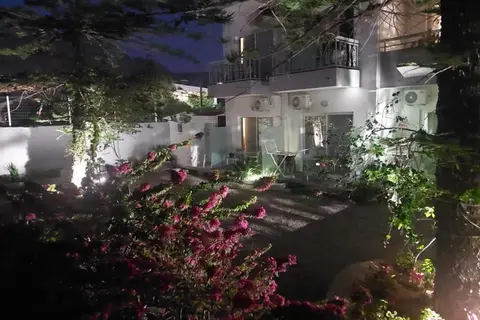 George Beach Studios & Villas in Πεύκοι — foto 19