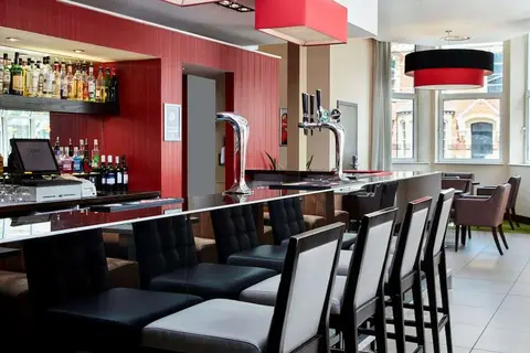 Ibis Belfast Queens Quarter in Belfast — foto 6