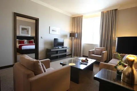 Ramada by Wyndham Downtown Abu Dhabi in الزَّاهية — foto 20