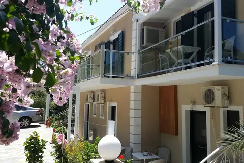 Bella Vista Hotel & Apartments in Πάργα