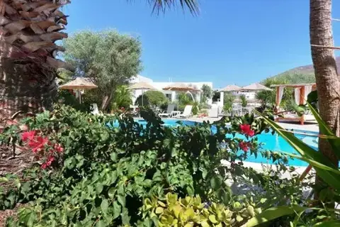 Yogabelevenis op het Griekse eiland Paros in None