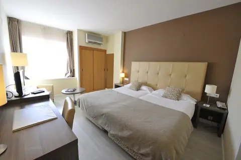 Hotel Puerta de Segovia in La Lastrilla — foto 2