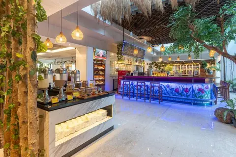 Ramada Encore by Wyndham Bali Seminyak in Kuta — foto 11
