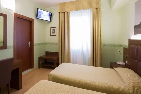 Terminus Plaza in Pisa, foto 15