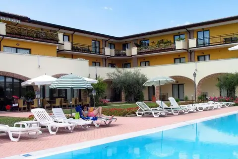 Residence Le Terrazze Sul Lago in Padenghe sul Garda — foto 10