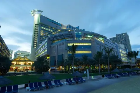 Beach Rotana in الزَّاهية — foto 23