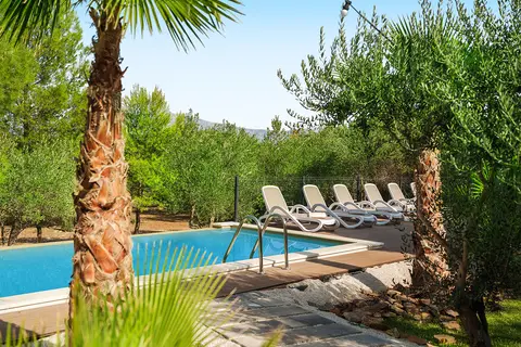 Waterman Beach Village camp & glamping in Supetar — foto 20