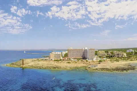 Universal Hotel Romantica in Colònia de Sant Jordi — foto 11