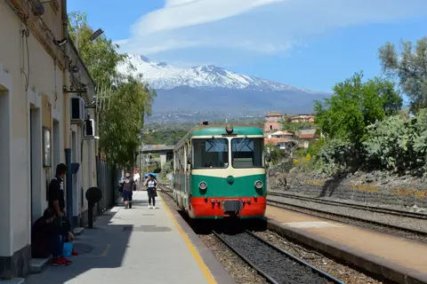 Train & Electric Drive Sicilië in Nicolosi — foto 7
