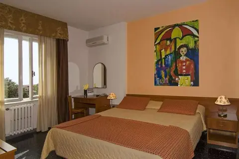 Hotel Scandinavia in Massa — foto 3