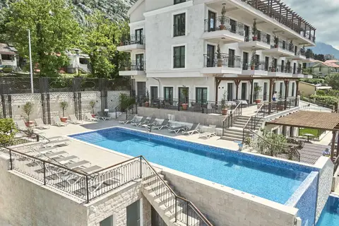 Huma Kotor Bay Hotel & Villas in Dobrota — foto 3