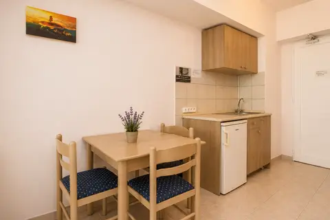 Sun & Sea studios & appartementen in Φαληράκι — foto 8