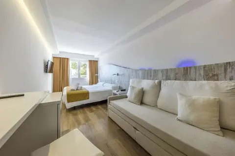 Hotel Triton Beach in Cala Ratjada — foto 16