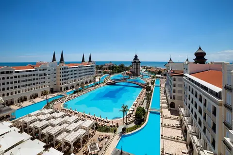 Titanic Mardan Palace in Aksu